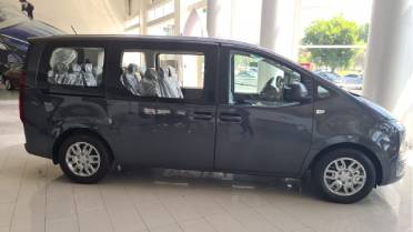 Rent a car with driver in dubai Hyundai Staria 2022 